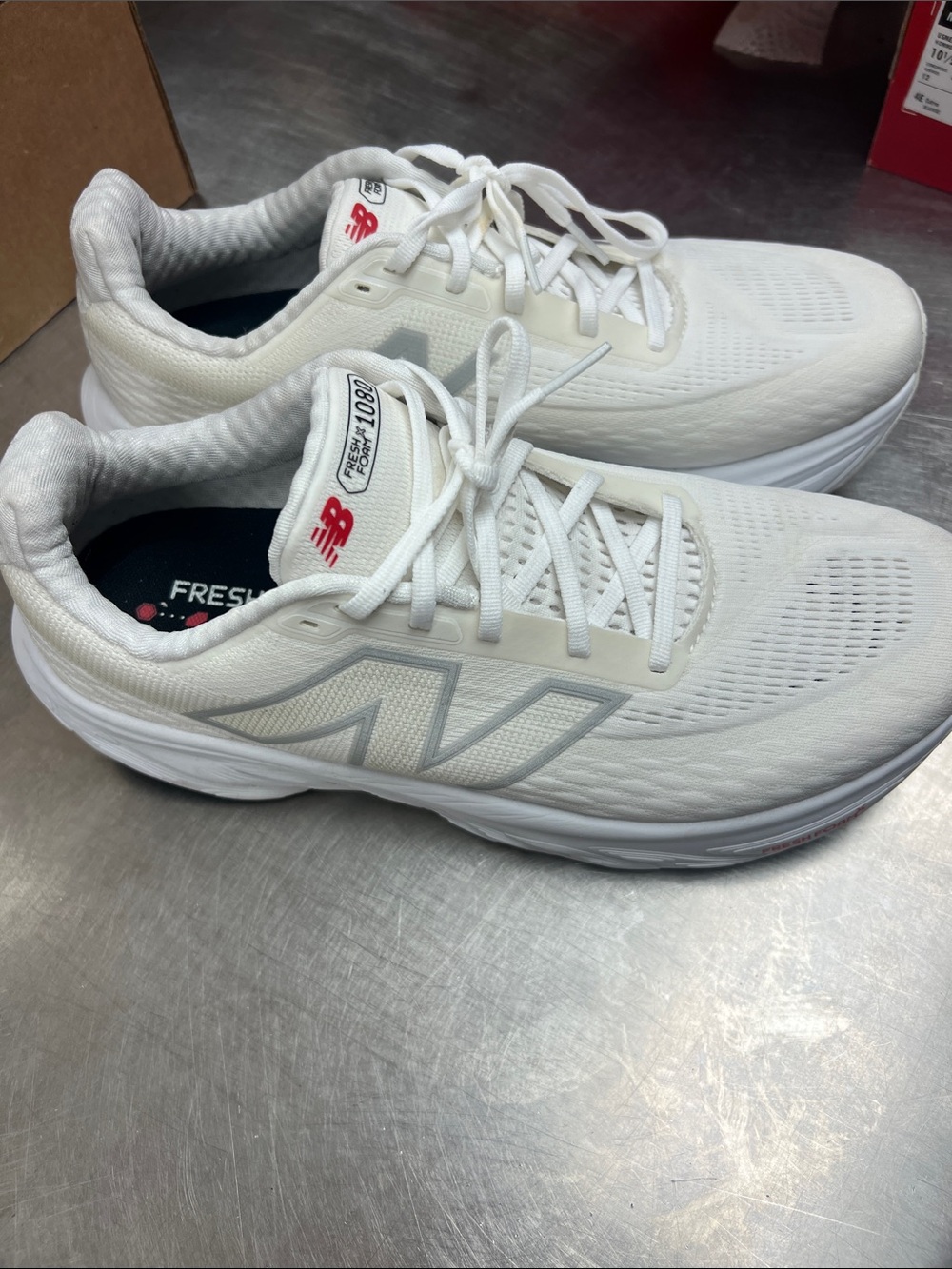 New Balance White and Light Gray Fresh Foam Running Shoes men’s 10.5